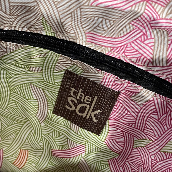 The Sak iris pebbled black Leather crossbody purse Bag - Picture 6 of 7